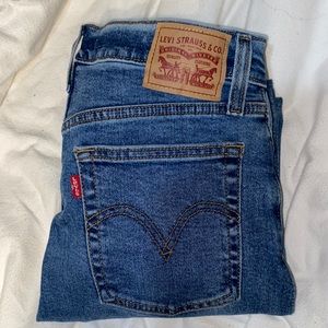 LEVIS WEDGIE STRAIGHT JEAN